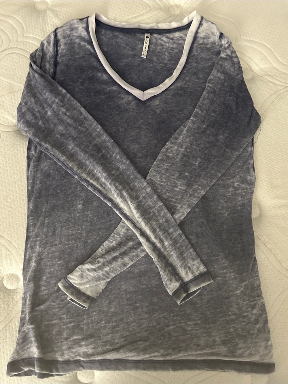 Women’s V-Neck Long Sleeve Sweater - Gray